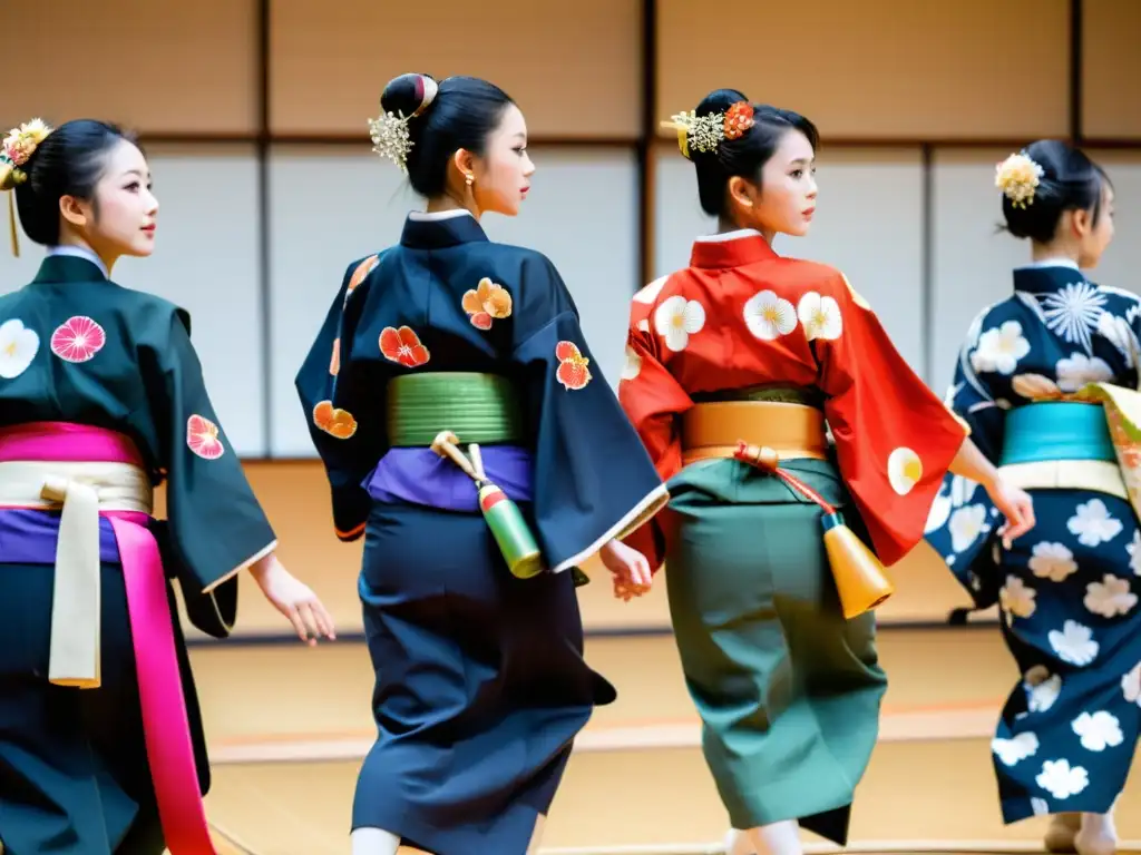 Un grupo de estudiantes con kimonos danzando con gracia en un salón tradicional japonés