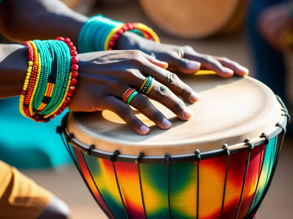 Maestro de la djembé: ritmo vibrante y tradición africana Un músico talentoso toca el djembé con pasión, sus manos adornadas con coloridos brazaletes africanos