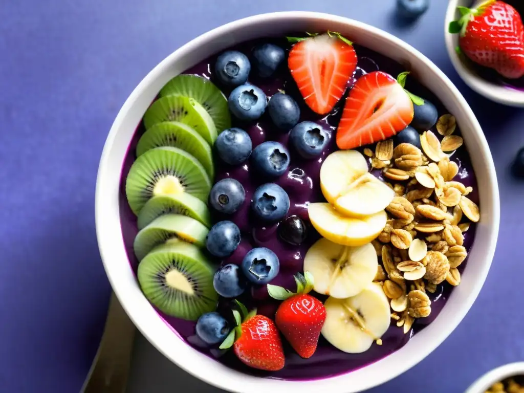 Un tazón de açaí vibrante y colorido con fresas, arándanos y granola